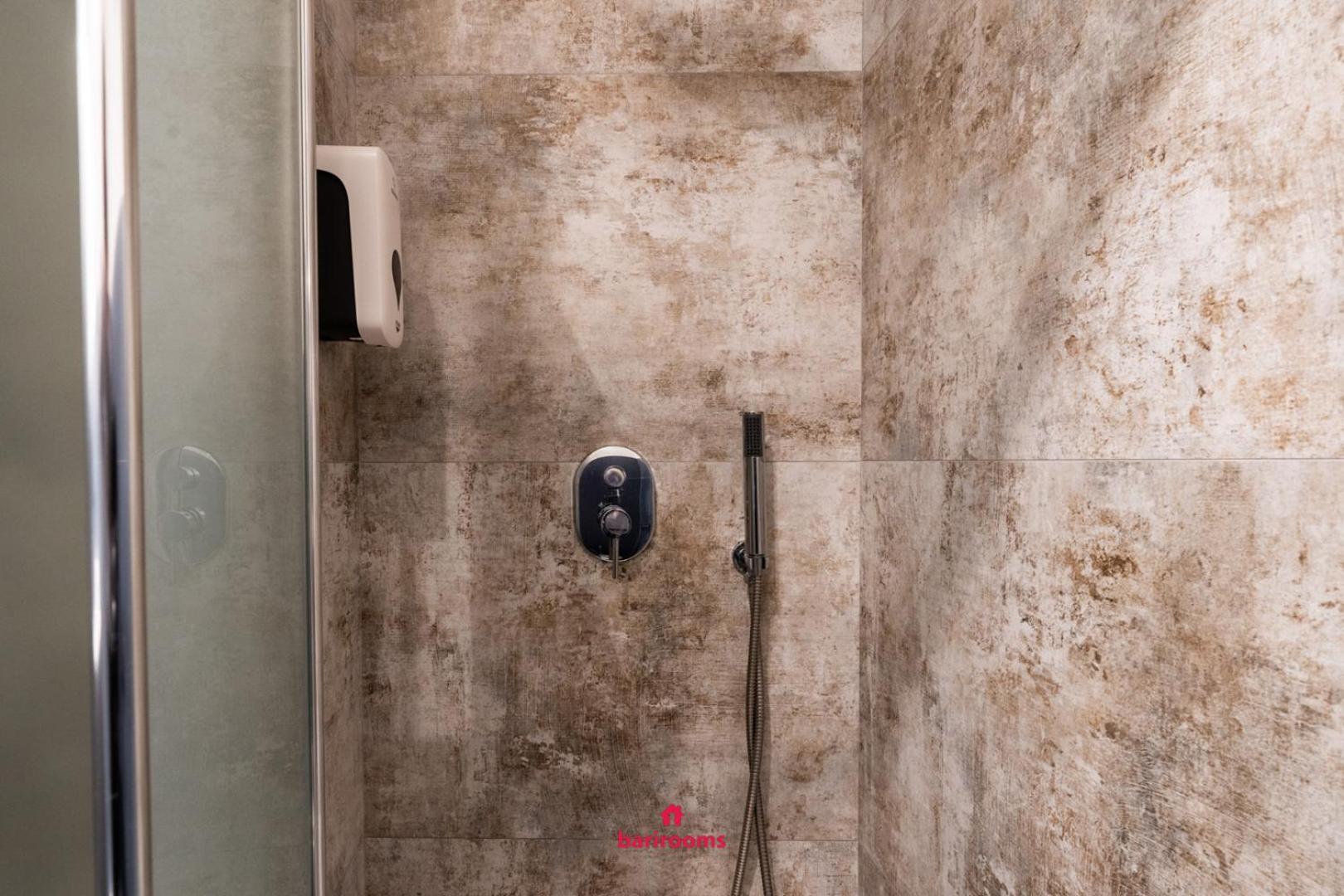 Suites 167 باري المظهر الخارجي الصورة